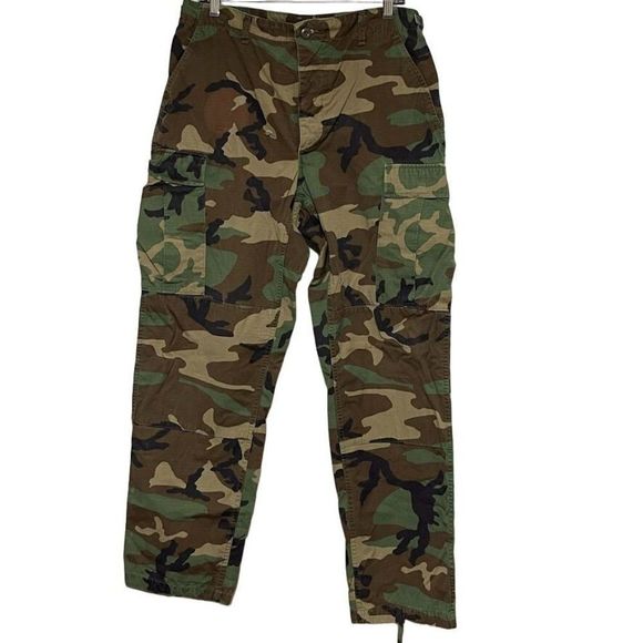 U.S. Army Pants & Jumpsuits Authentic Army Camo Cargo Pants Size